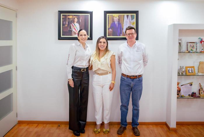 Dayana Pérez impulsa fortalecimiento de la educación media superior y superior en Salvador Escalante