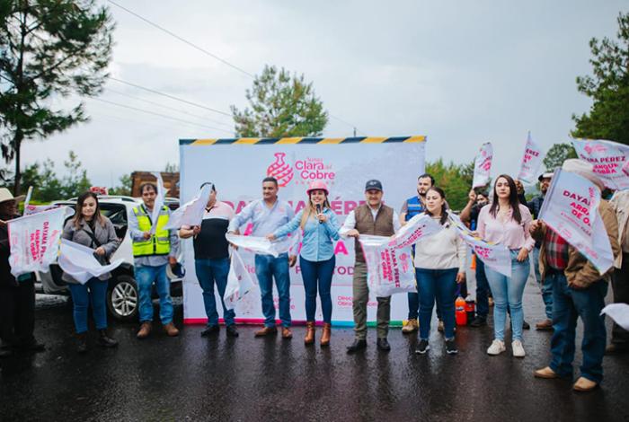 Dayana Pérez Mendoza impulsa la modernización vial: 12 km de carretera entre Cuitzitan e Ixtaro