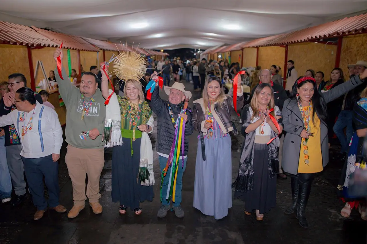 Dayana Pérez Mendoza presente en el arranque de La K’uínchekua 2026 en Tzintzuntzan