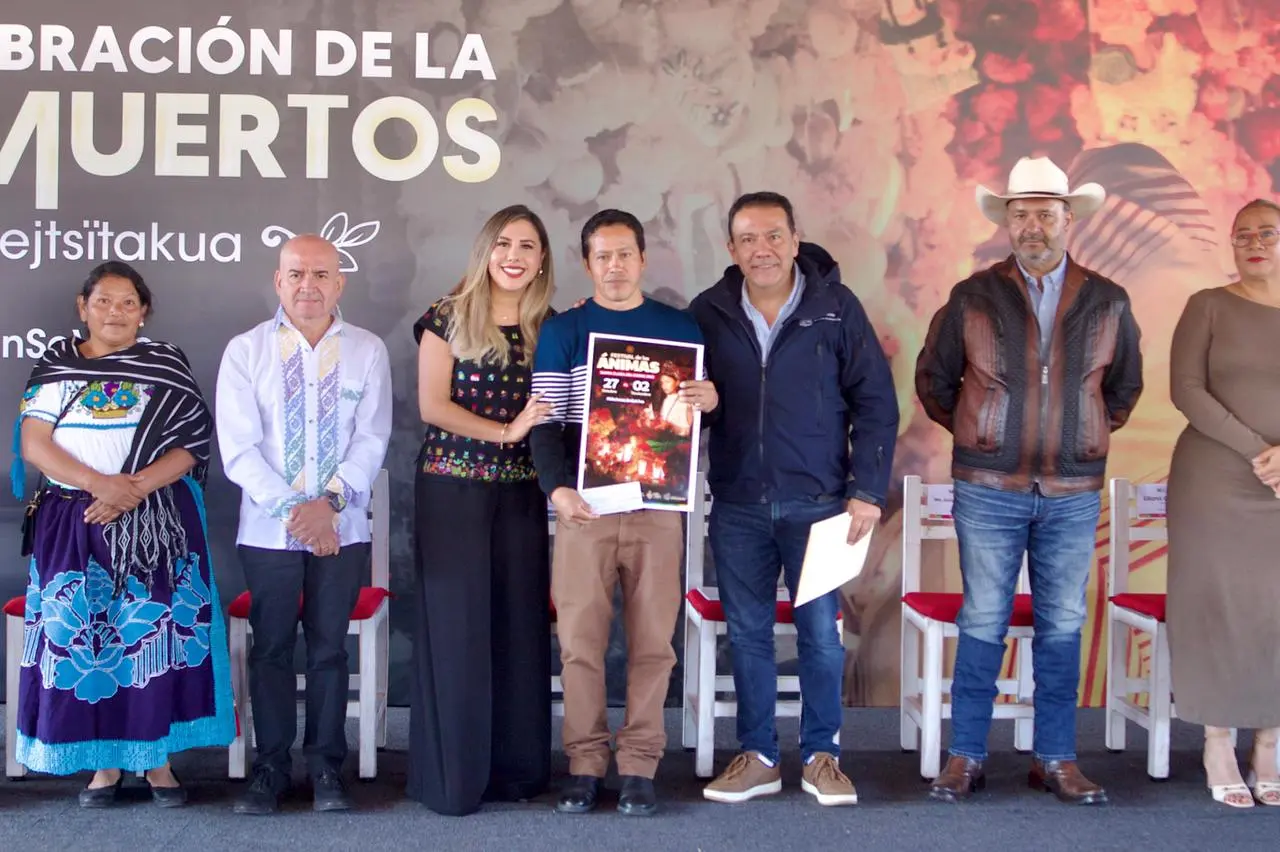 Dayana Pérez Mendoza refuerza la promoción turística de Salvador Escalante en la temporada del Festival de las Ánimas 2025