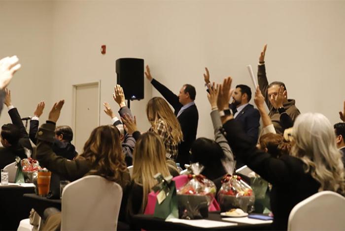 De madrugada y entre protestas de eventuales del sector salud, Congreso de Michoacán aprueba Egresos 2026