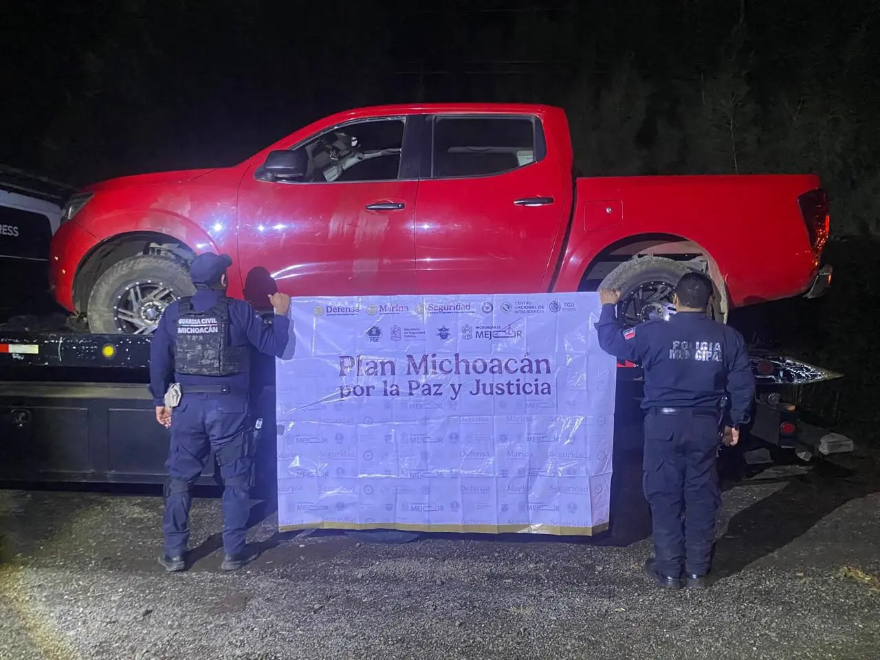 Decomisan vehículos y 13 rollos de madera tras operativo contra la tala clandestina en Pátzcuaro