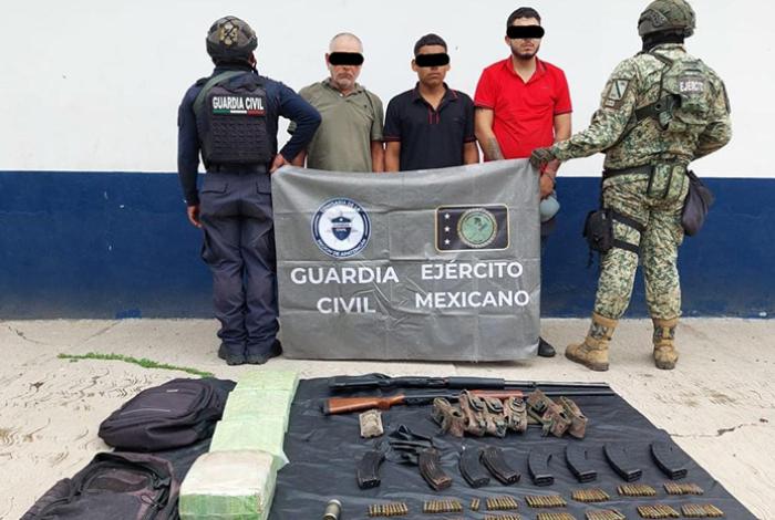 Defensa y Guardia Civil capturan a 3 presuntos pistoleros de célula jalisciense, en Buenavista
