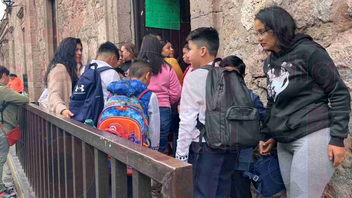 Déficit de 2 mil 500 docentes en escuelas de Michoacán: CNTE