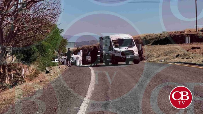 Dejan dos hombres asesinados cerca de la autopista de Occidente