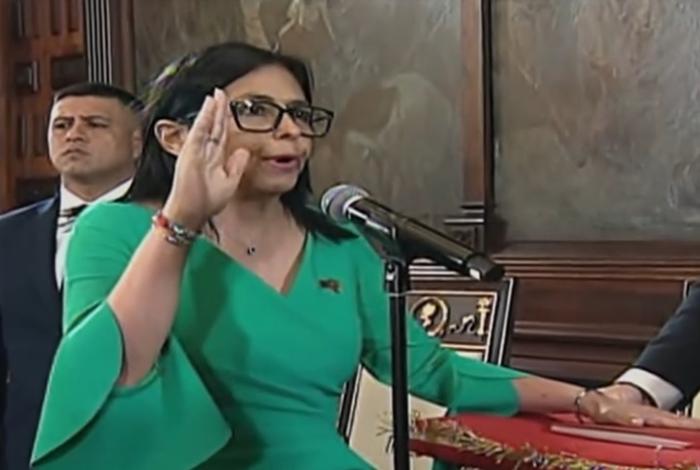 Delcy Rodríguez jura como presidenta encargada de Venezuela tras la captura de Maduro