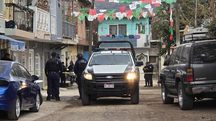 Delincuentes balean casa en la colonia La Aurora, hay un lesionado