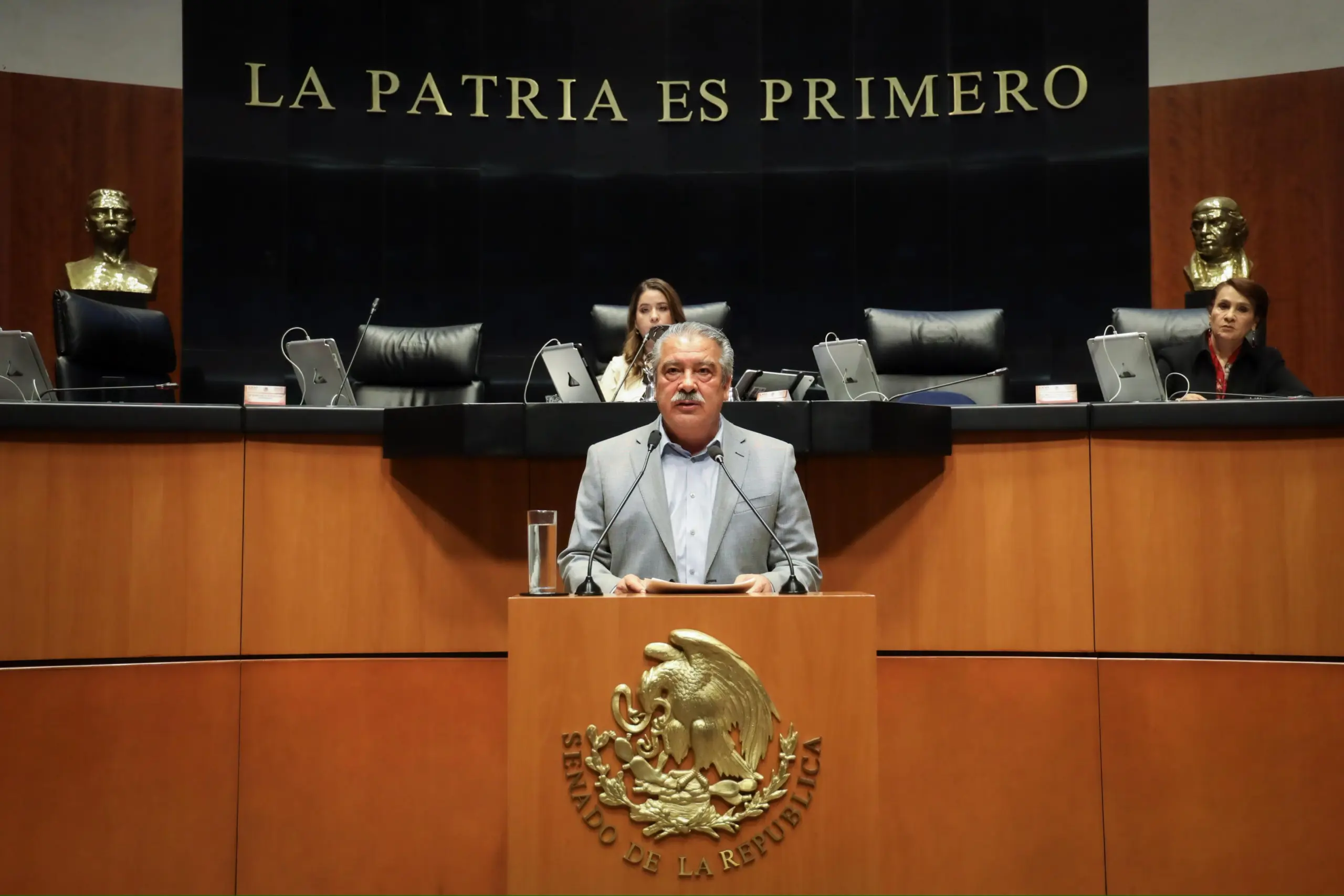 Denuncia Morón violación a derechos humanos de 14 mexicanos en Alcatraz; urge su repatriación