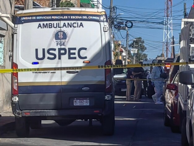 Desconocidos as3sin4n a un hombre en Apatzingán