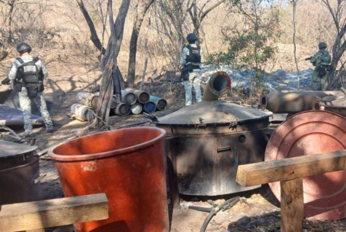 Desmantelan laboratorio clandestino en Los Reyes; aseguran reactores e insumos para droga sintética