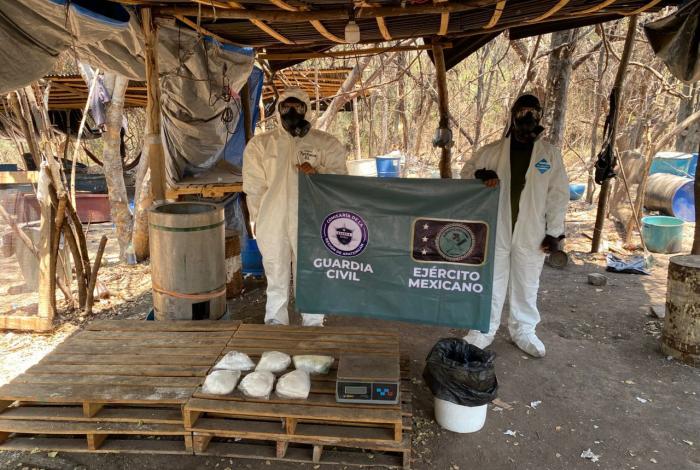 Desmantelan laboratorio de drogas sintéticas en Parácuaro