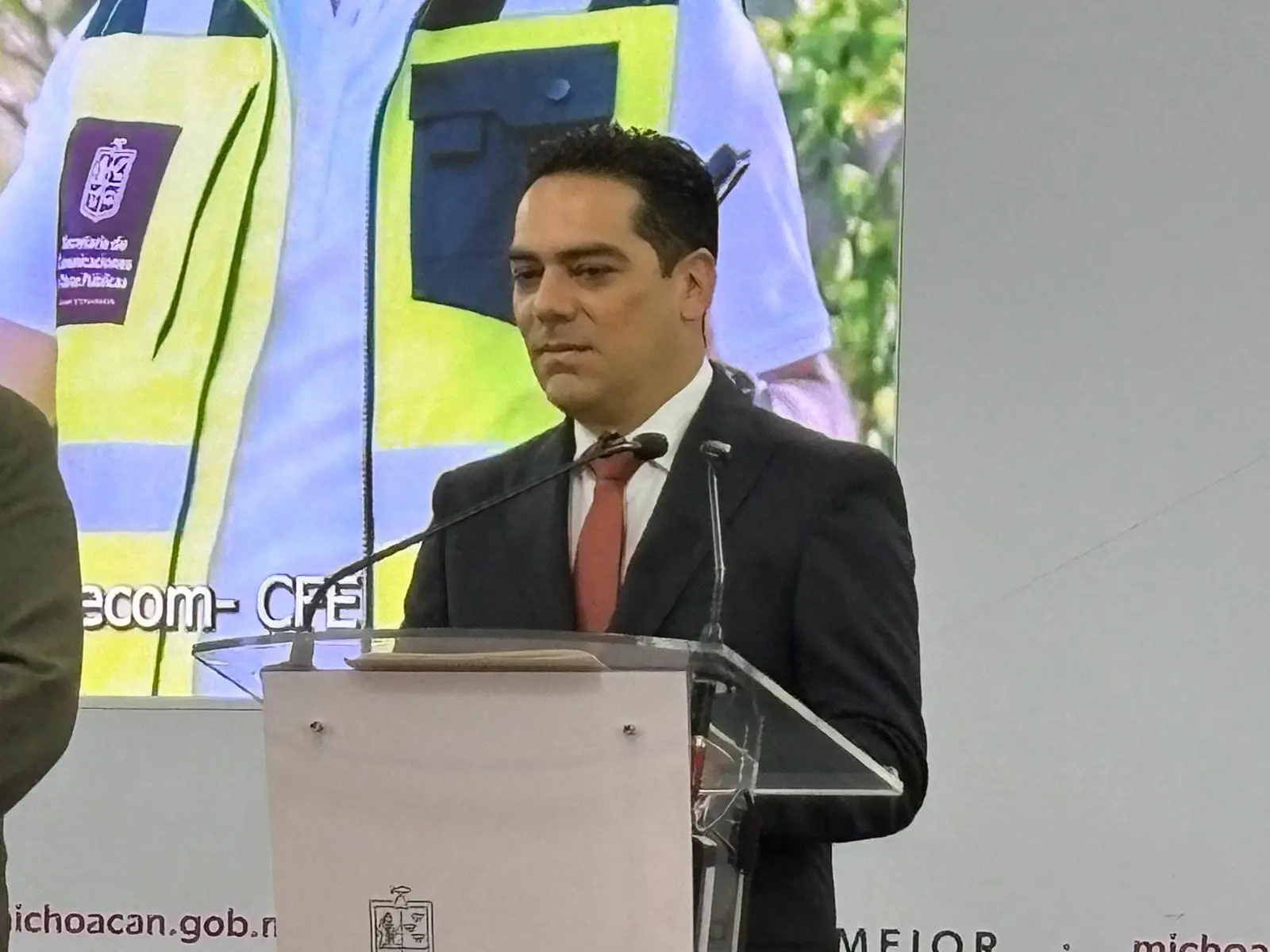 Destaca Rogelio Zarazúa obras en Michoacán por el Plan Michoacán