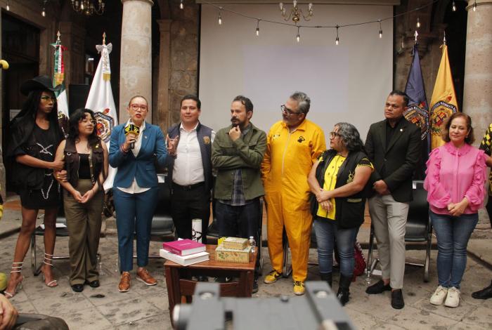 Destacan creación de la Licenciatura en Periodismo en la UMSNH y presentan el Conversatorio “14 años changoongueando”