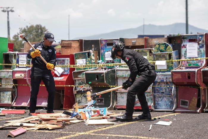 Destrucción de máquinas tragamonedas impacta en 100 mdp a cr1men organizado