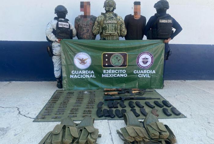 Detenidos 2 hombres en posesión de armas largas y municiones en Parácuaro: SSP