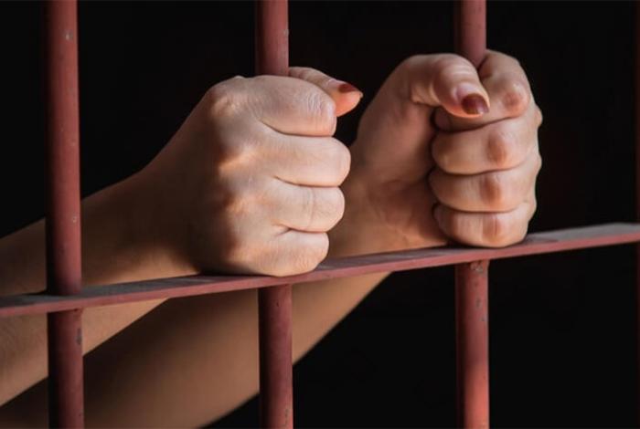 Detiene FGE a presunta responsable de privar de la vida a su propia hija de 7 años, en Zitácuaro