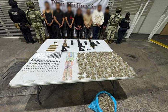 Detienen a 7 presuntos delincuentes tras persecución en Huaniqueo