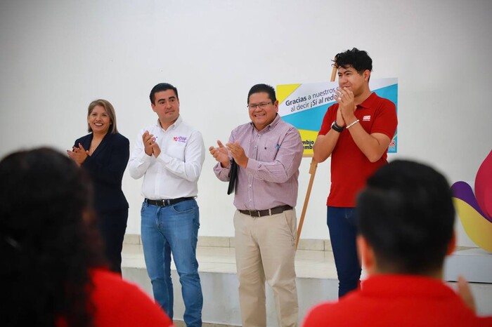 DIF Morelia recibe donativo de Redondeo OXXO en favor del CAMAR