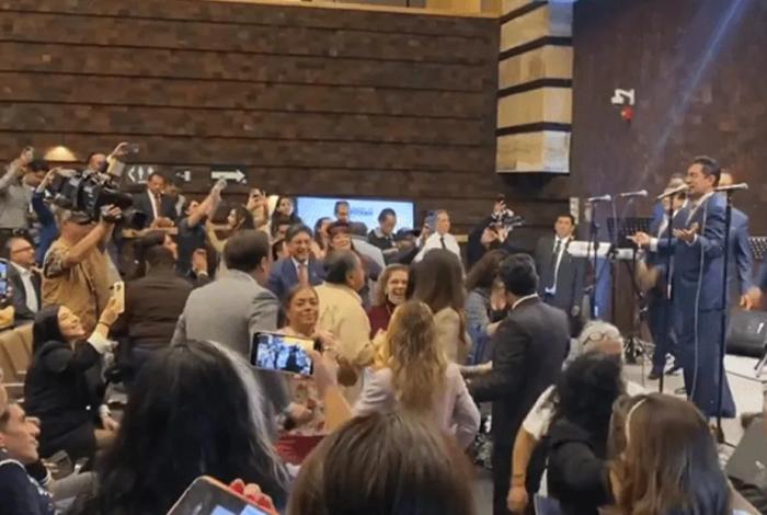 Diputados deben establecer sus propias reglas: Sheinbaum, tras baile de la Sonora Santanera