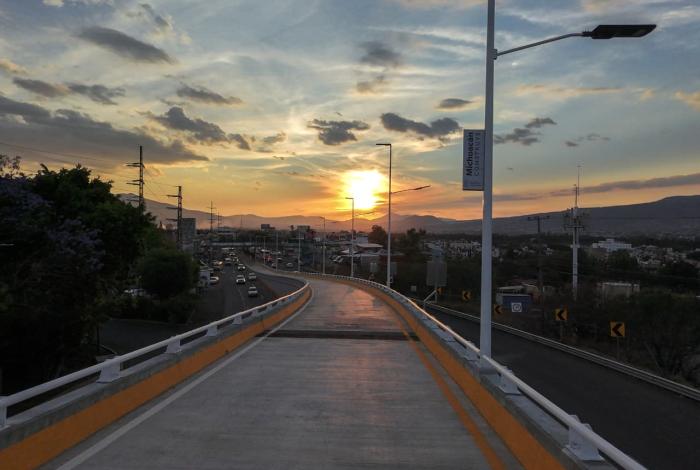 Distribuidor vial salida a Pátzcuaro es seguro y cumple con NOM: Bedolla