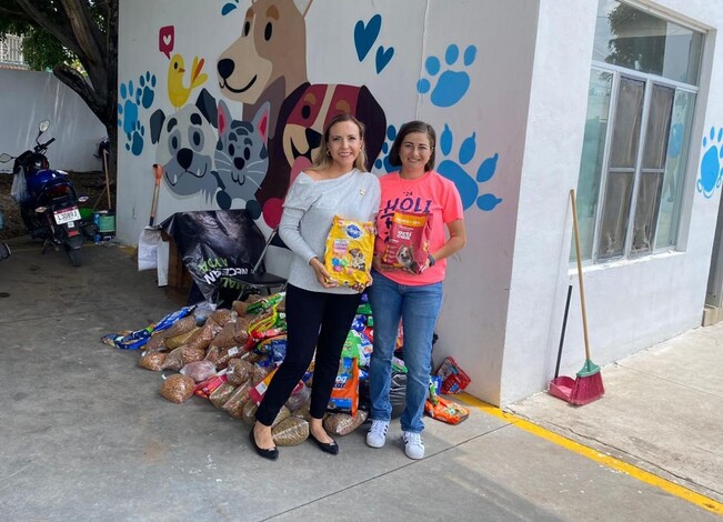 Distribuyen 930 kilos de comida para perros y gatos en resguardo de activistas