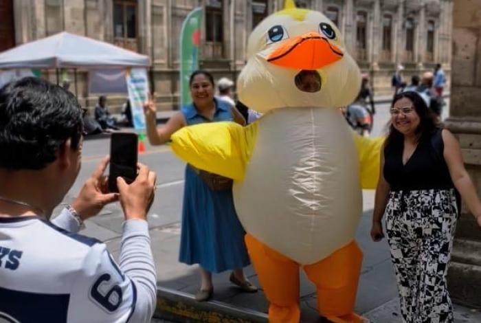 Diversión y aprendizaje en la ciclovía dominical, con Biciescuela y Patin Escuela