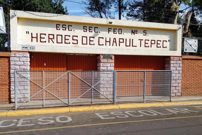Docentes de la Secundaria Federal No. 5 denuncian intento de cierre del turno vespertino