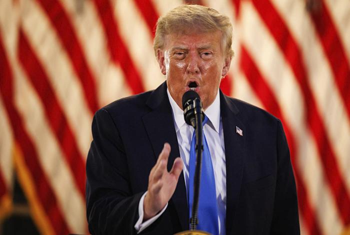 Donald Trump defiende su política migratoria ante menor apoyo hispano