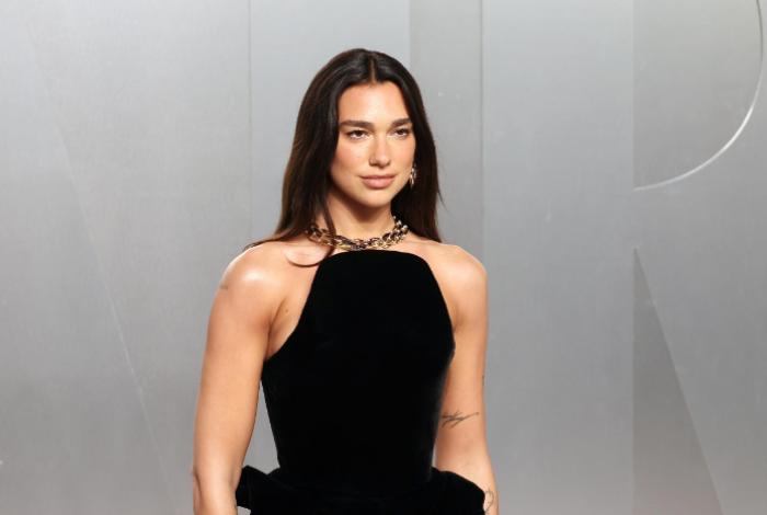 Dua Lipa demanda a Samsung por 15 millones de dólares por uso no autorizado de su imagen