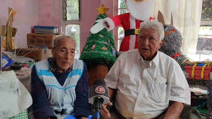 Durante 40 años han elaborado piñatas, la familia Calderón López