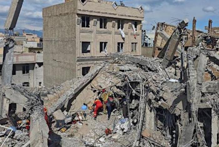 EE.UU. afirma haber destruido centros de mando iraníes tras ataque en Ormuz