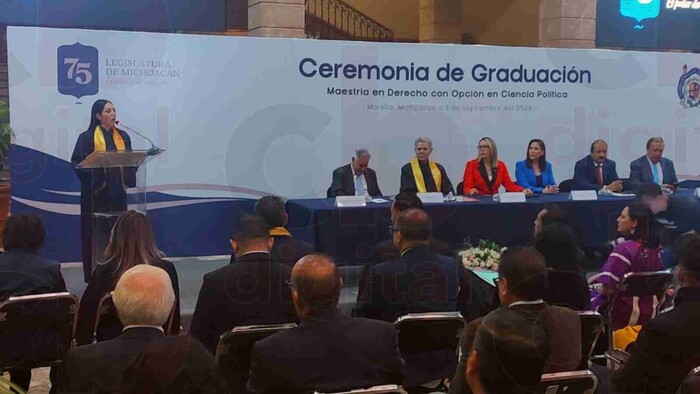 Egresan 10 alumnos de la Maestría en Derecho de la UMSNH