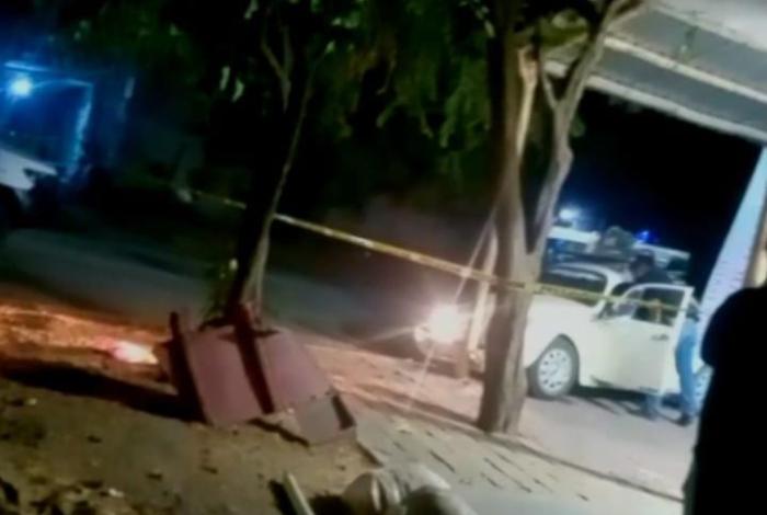 Ejecutan a balazos a un hombre dentro de su vehículo en Antúnez