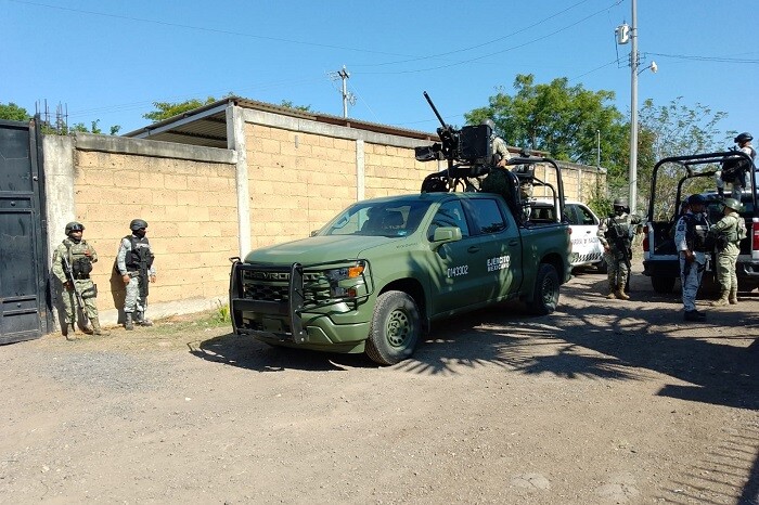 Ejército inhabilita otro taller de explosivos usados en drones, en Apatzingán