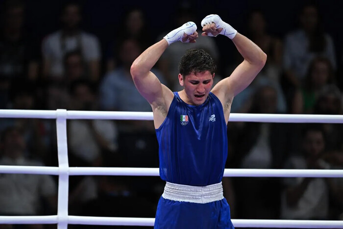 El boxeador Marco Verde avanza y asegura medalla para México en París 2024