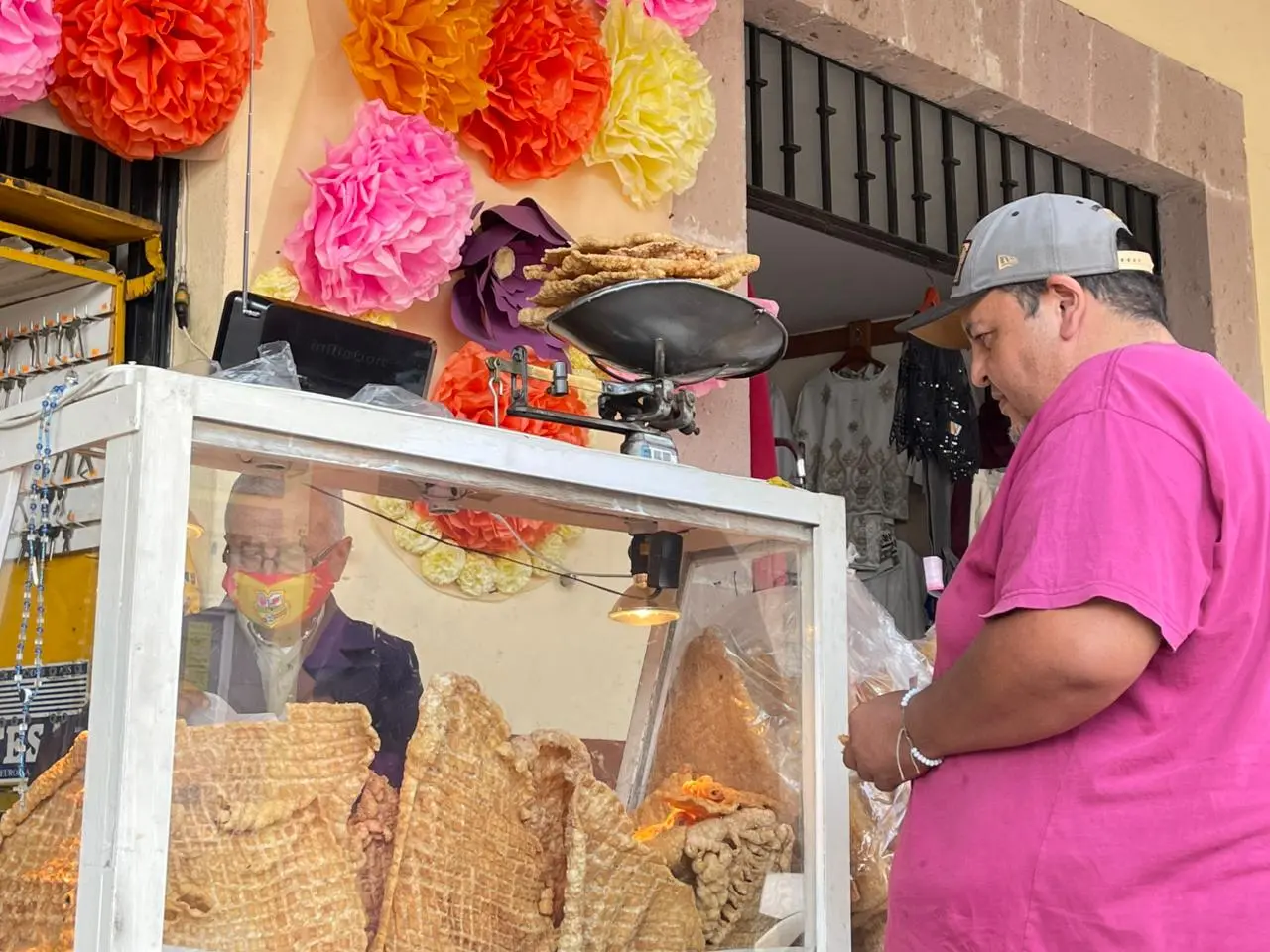 El “Canario” el Rey del Chicharrón