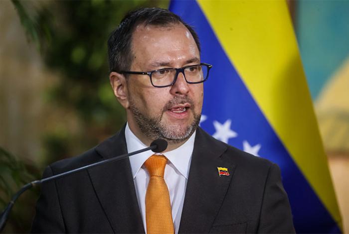 El canciller de Venezuela exige a Trump que devuelva de “manera inmediata” a Maduro