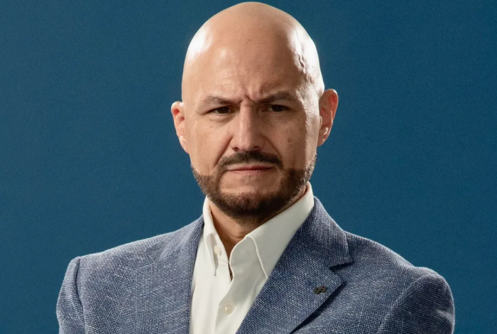 El hipnotista John Milton narra el terror de ser asaltado en Sinaloa: “Me apuntaron en la cabeza, pero Dios me salvó”