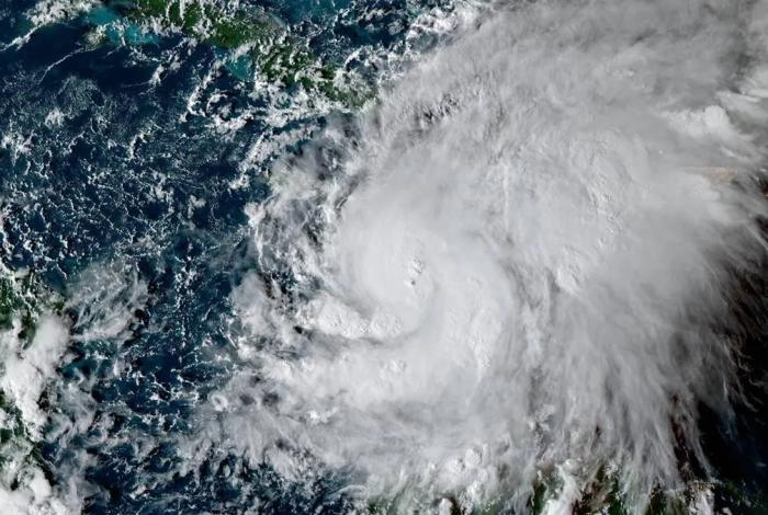 El huracán Melissa amenaza el Mar Caribe con su categoría 4