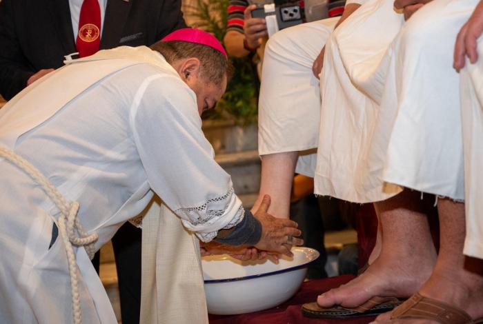 El lavatorio de los pies marca en Catedral el inicio de las horas más solemnes de la Semana Santa