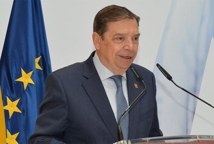 El ministro de Agricultura de España busca ampliar mercados en su visita a México