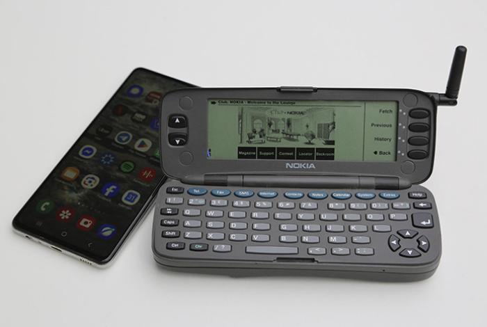 El Nokia 9000 Communicator, el primer teléfono inteligente de la historia, cumple 30 años