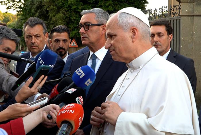 El papa espera que no pase demasiado tiempo para visitar México y ve “posible” viajar a Perú