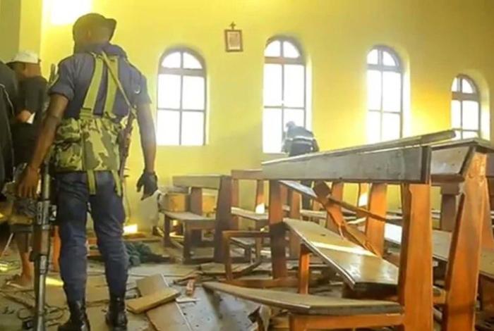 El papa expresa su profundo dolor por el atentado en una parroquia en RD. Congo, donde hubo 43 muertos
