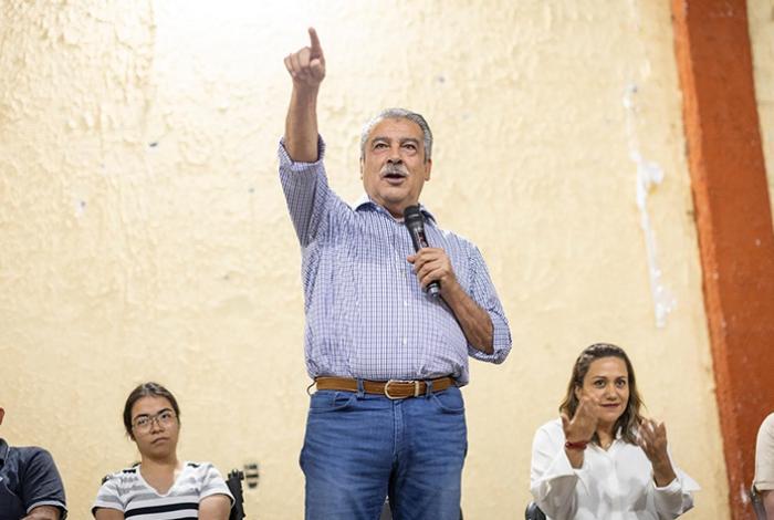 El senador por Michoacán, Raúl Morón, solicita licencia para ausentarse del cargo