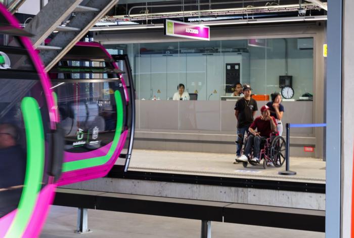 El teleférico de Uruapan, un modelo de transporte inclusivo y gratuito para personas con discapacidad: Bedolla