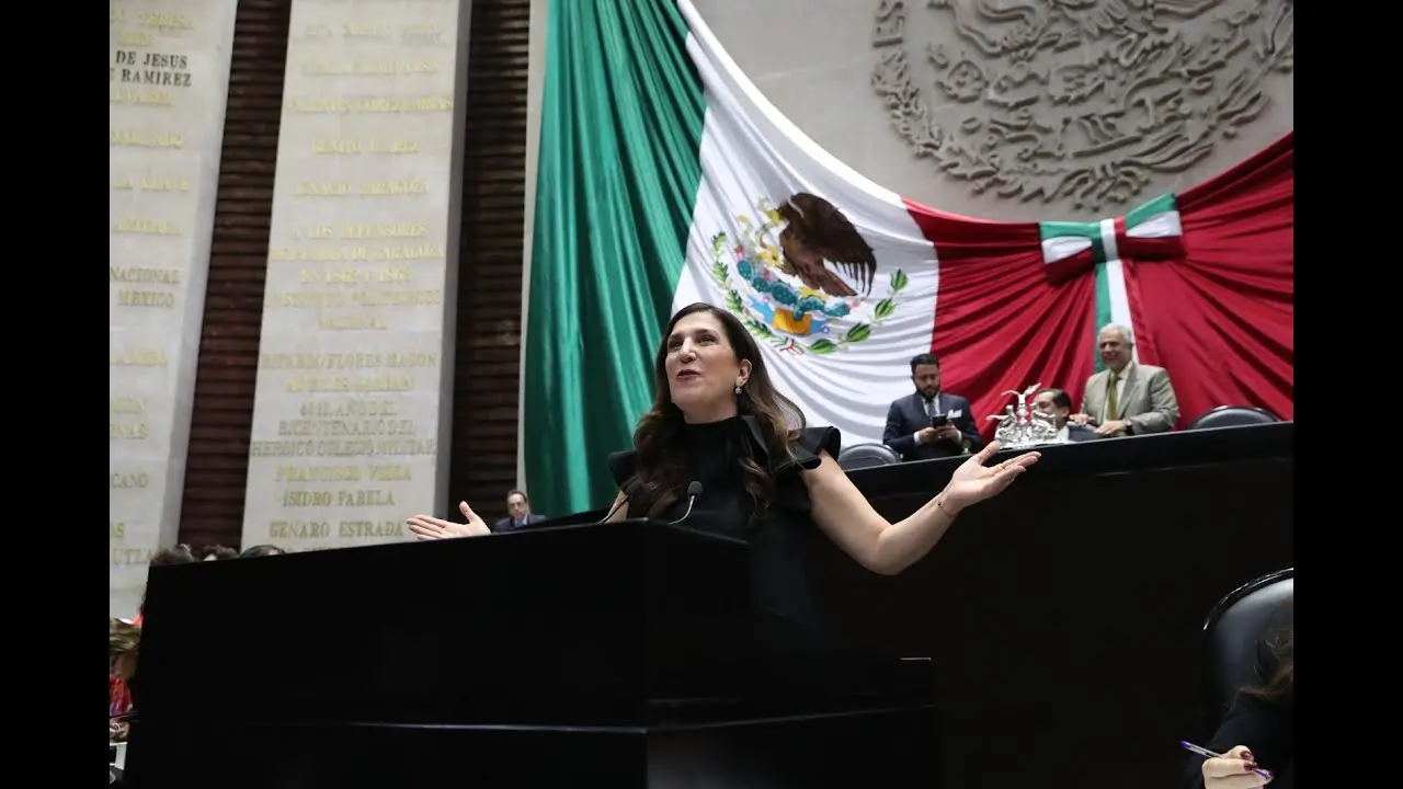 Eligen a Kenia López Rabadán como presidenta de la Mesa Directiva de la Camara de Diputados