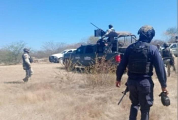 Emb0scan a policías municipales de Apatzingán; hay dos her1dos