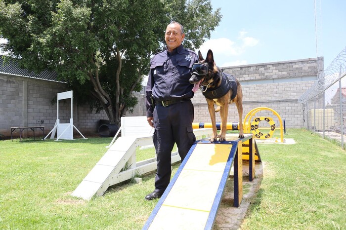 Embajada de EUA dona a SSP equipamiento médico y de adiestramiento canino