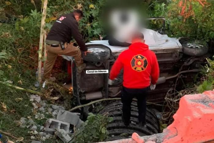 En accidente automovilístico en Jiquilpan pierden la vida tres personas y una más está lesionada